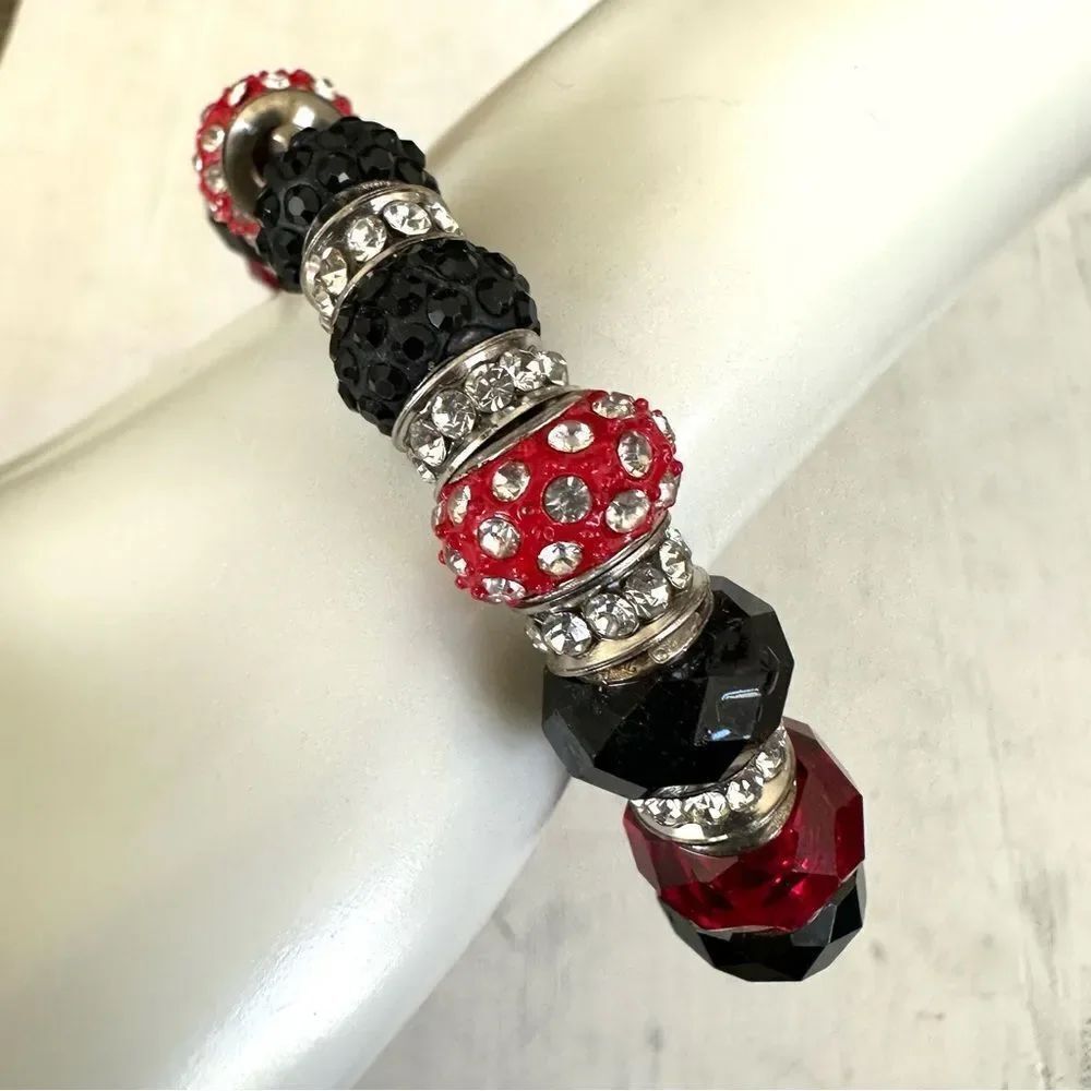 Silver tone black red and silver rhinestone beaded bracelet